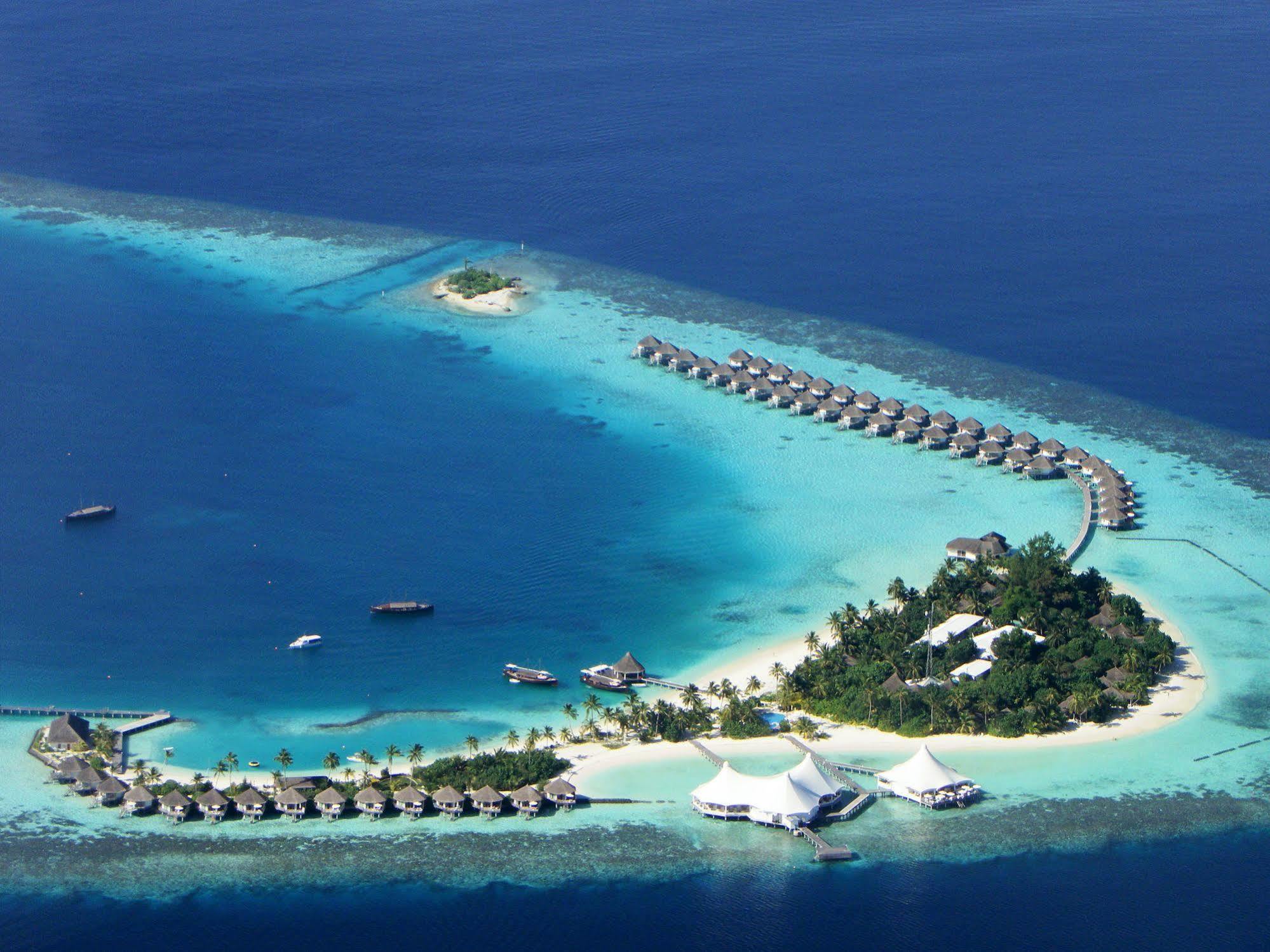 Safari Island Hotel Mushimasgali Exterior photo