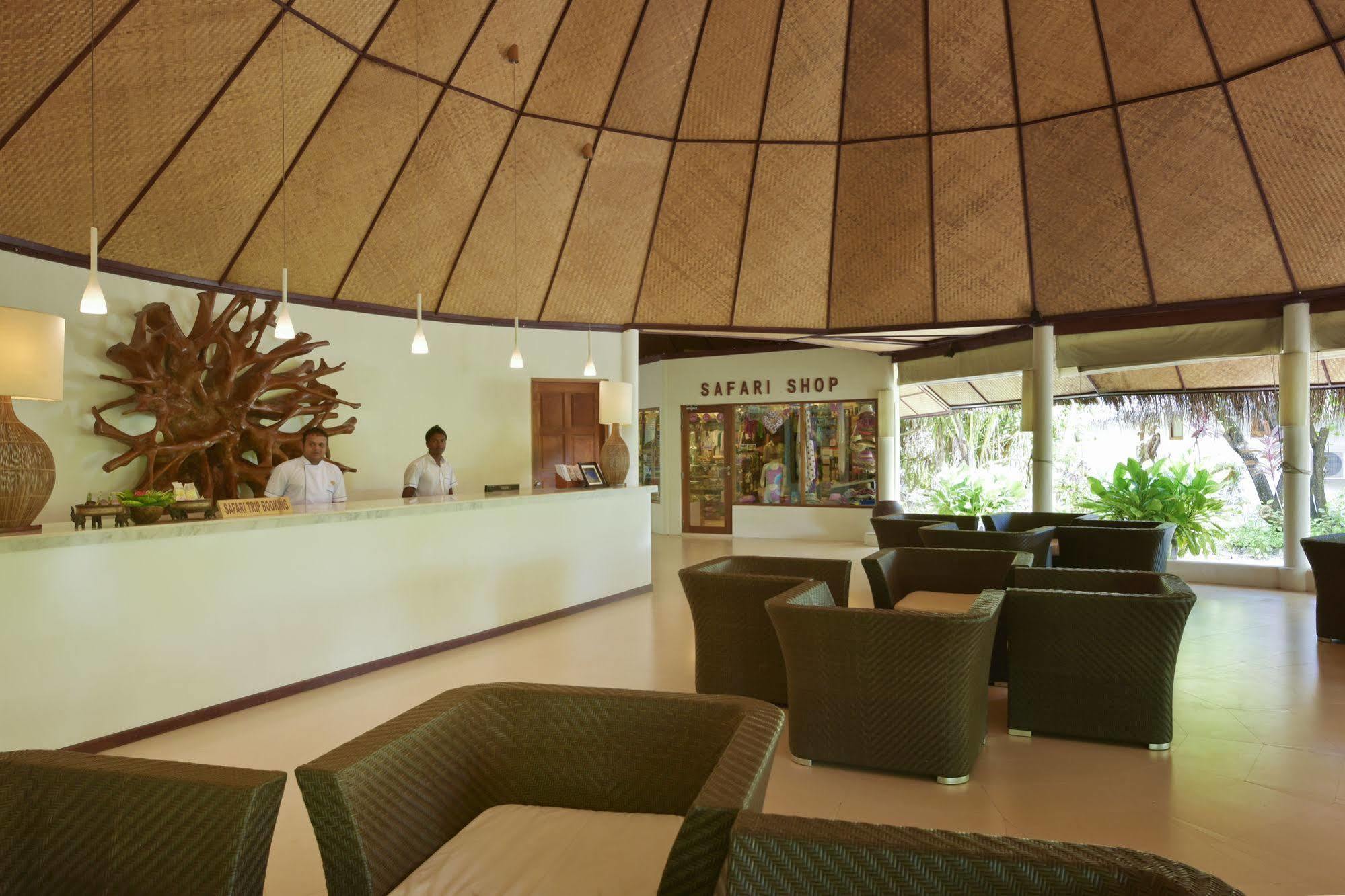 Safari Island Hotel Mushimasgali Exterior photo